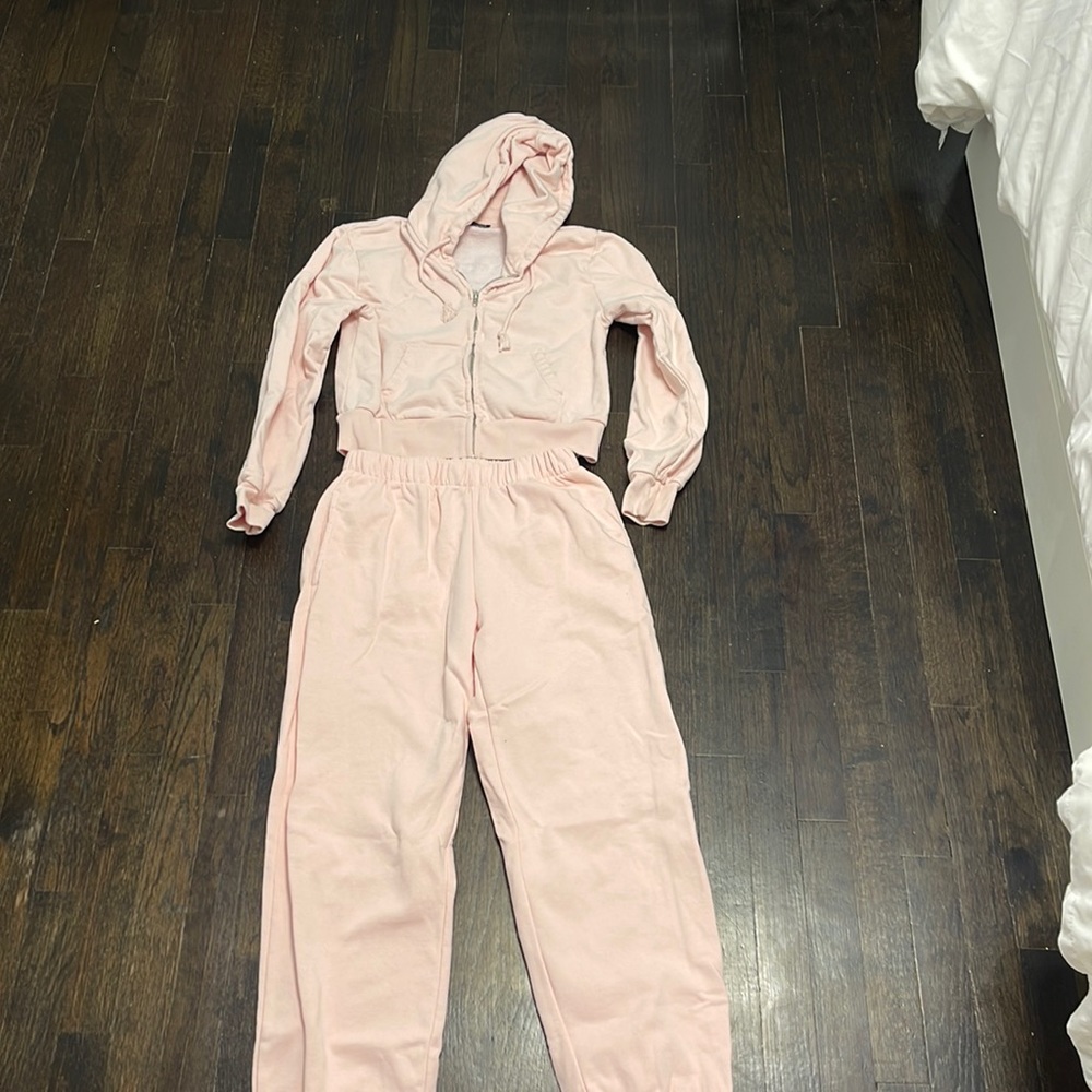 PINK SWEATSUIT